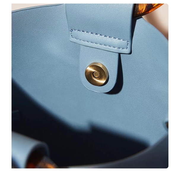 ❌SOLD❌Anthropologie Lucite-Handled Tote Bag - Picture 3 of 6